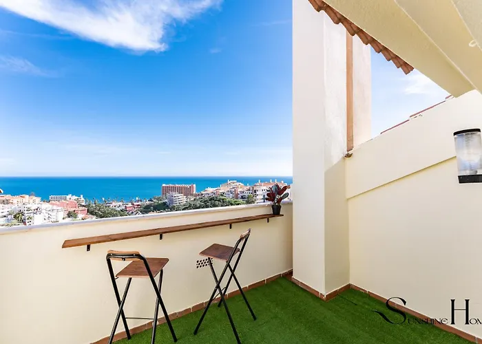 3-Bed Seaview Escape, Pool, Garage, 4 Terraces