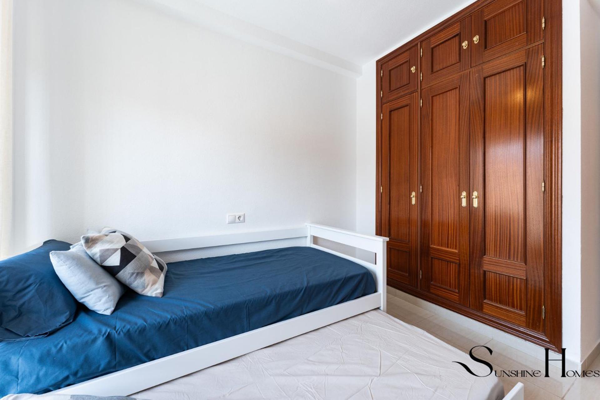 3-bed Seaview Escape, Pool, Garage, 4 Terraces Holiday home *