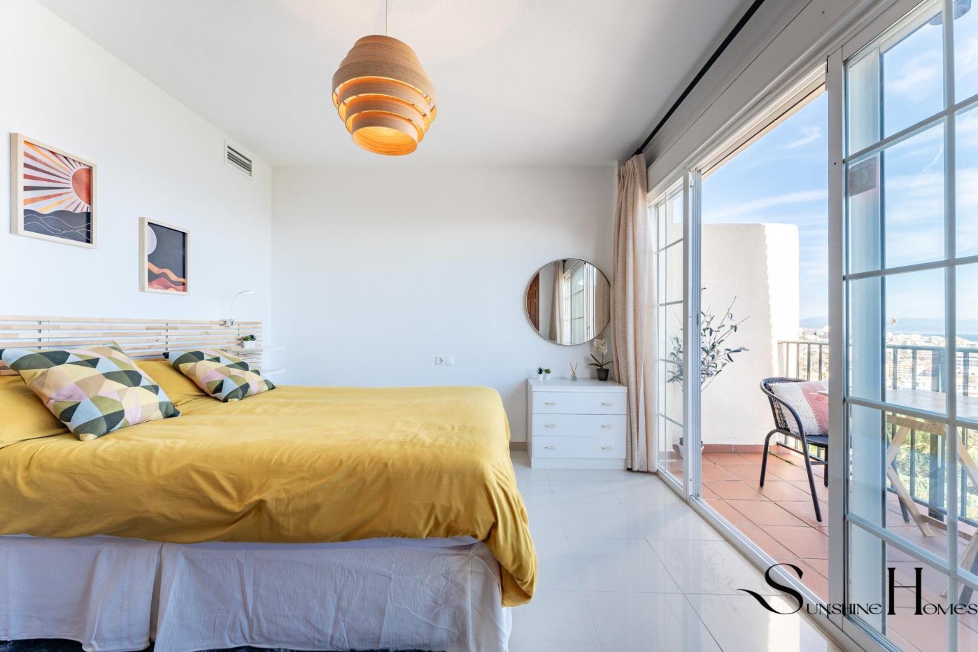 3-bed Seaview Escape, Pool, Garage, 4 Terraces Holiday home *