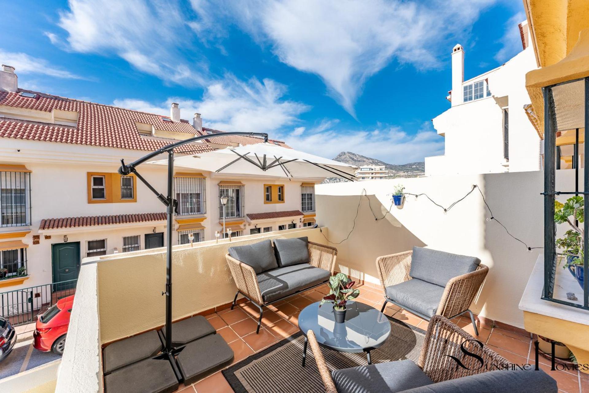 Holiday home 3-bed Seaview Escape, Pool, Garage, 4 Terraces *